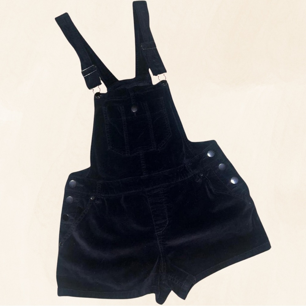 COPY - Vintage Forever 21 Black Velvet Overall Shorts- Size 27